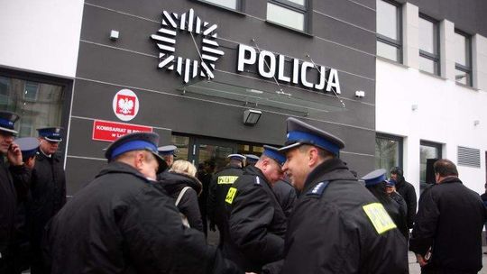 Policjanci mają nowy komisariat przy ul. Kunickiego. Kosztował 10 mln zł