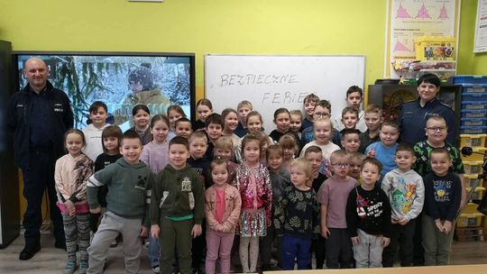 Policjanci przypominają o bezpieczeństwie przed feriami