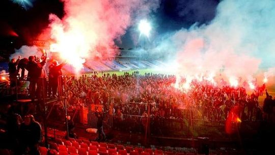 Policjanci strzelali na dworcu w Słupsku do kibiców Pogoni Szczecin