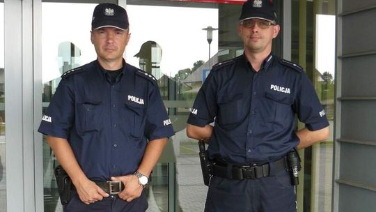 Policjanci uratowali 30-latka, który utknął na słupie energetycznym