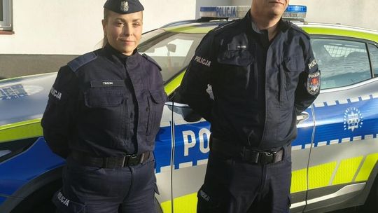 Policjanci uratowali 54-latka. Był nieprzytomny w zadymionym garażu