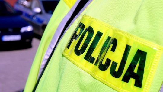 Policjanci uratowali życie 84-latce, która zasłabła przed komendą