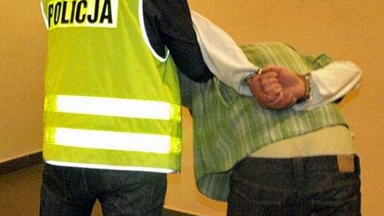Policjanci z Koszalina zatrzymali szajkę, która wyłudziła 2,5 mln zł