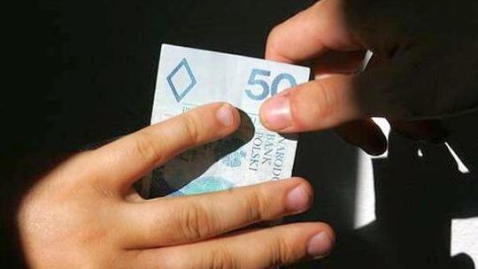 Policjanci z Krasnegostawu odpowiedzą za branie łapówek