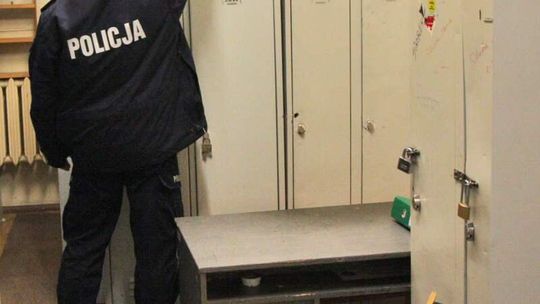 Policjanci z zarzutami. Po pijanemu pobili kolegów na deptaku