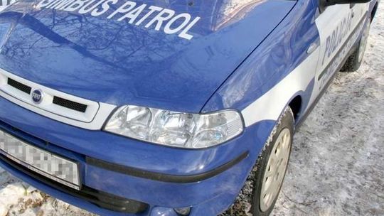 Policjant przytrzymywał 14-latkę, całował ją i dotykał jej miejsc intymnych. Policja zapłaci zadośćuczynienie