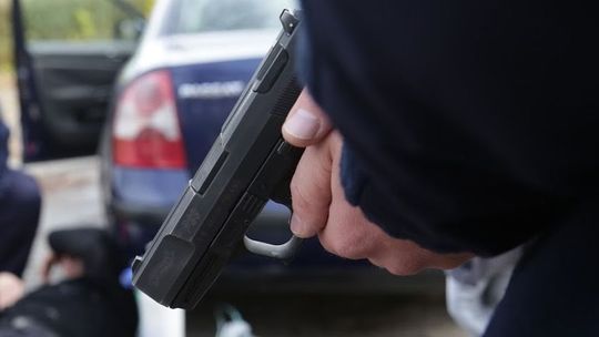 Policjant śmiertelnie postrzelił młodego mężczyznę w Koninie