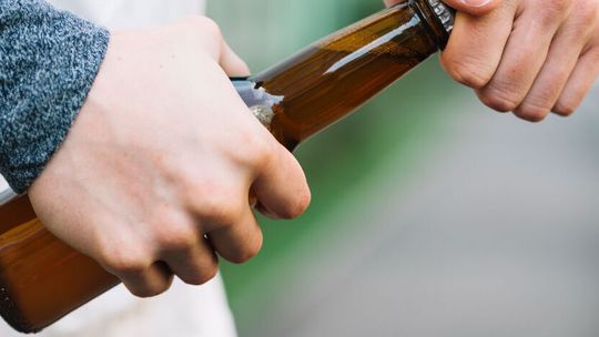 Policjant w czasie wolnym zatrzymał złodzieja alkoholu w sklepie w Łukowie