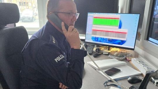 Policjant z krwi i kości. Nie musiał, a włączył się w poszukiwania i znalazł zaginionego