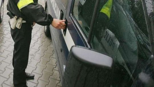 Policjant z Puław znów ma kłopoty. Teraz chodzi o pobicie