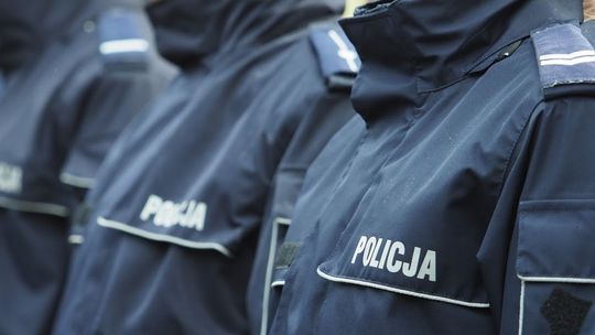 Policjant zwolniony za jazdę po pijanemu. Twierdzi, że jest związkowcem, więc nie mógł być wydalony ze służby