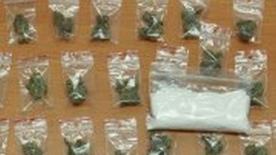 Policyjna akcja w Puławach. Wpadło dwóch mężczyzn z narkotykami