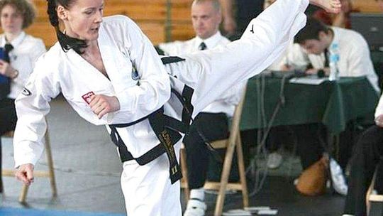Policyjna ofensywa pomoże Ilonie Dziale? Wicemistrzyni Europy taekwondo coraz wyżej