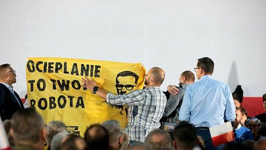 Politycy KO o interwencji służb podczas wiecu premiera w Świdniku. „Białoruskie standardy”