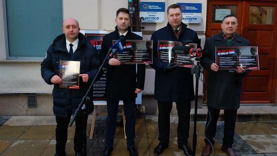 Politycy PiS mają 10 pytań do Tuska. Odpowiedzi chcą usłyszeć w Lublinie