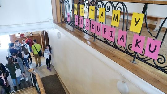 Półmetek podzielił uczniów Biskupiaka. "Według egzorcystów halloween jest czymś złym"