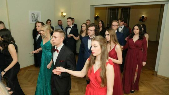 Polonez i studniówka Zakładu Doskonalenia Zawodowego w Lublinie