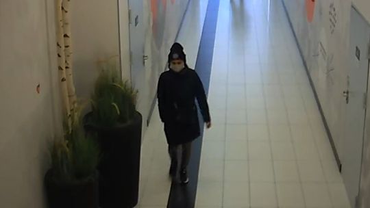 Polowanie w galerii handlowej w Lublinie. Policja szuka złodziejki
