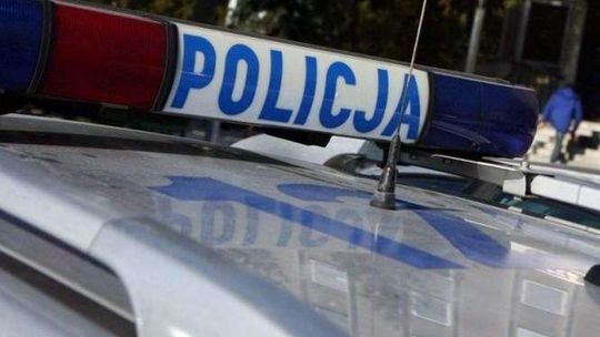 Położył się pod koła, bo nie chciała go podwieźć. Zgłosił, że został przejechany