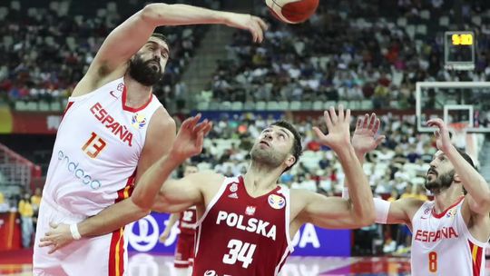 Polscy koszykarze sensacyjnie pokonali mistrzów świata Hiszpanów w kwalifikacjach do Eurobasketu