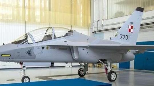 Polski Master już lata, ma zastąpić Iskrę. Jesienią trafi do Dęblina