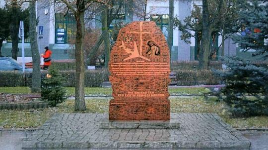 Pominik smoleński na pl. Konstytucji 3 Maja w Świdniku? Nie wszyscy są "za"