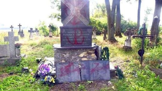 Pomnik UPA budzi skrajne emocje. Kolejny raz go zdewastowano