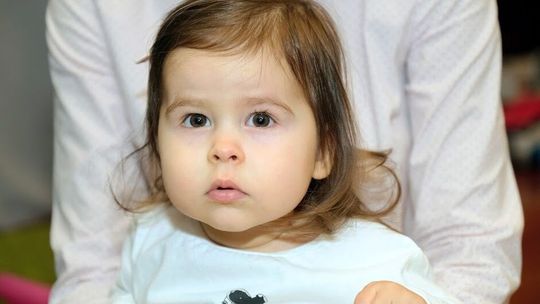 Pomóż Ninie wygrać z SMA. Wolontariusze będą zbierać pieniądze na leczenie 2-latki do puszek