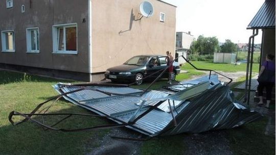 Ponad 1,6 tys. interwencji strażaków po burzach, w woj. lubelskim bez szkód