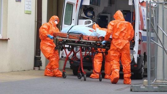 Ponad 13,2 tysiąca nowych chorych, a zmarło przeszło 530 osób