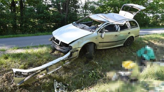 Ponad 2 promile i dachowanie w Biłgoraju. 47-latek trafił do szpitala