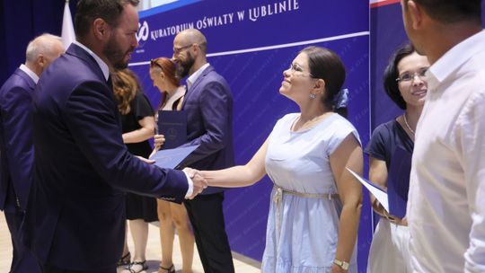 Ponad 200 nauczycieli z regionu z awansem na stopień dyplomowanego. „To pasja i zaszczyt”