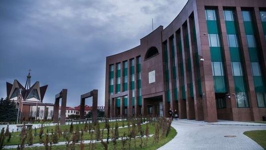 Ponad 750 sal, 300 miejsc parkingowych i 120 milionów złotych [zdjęcia]