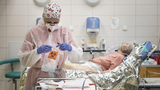  Ponad 8,5 tysiąca nowych zakażeń koronawirusem w Polsce. Niedzielny raport