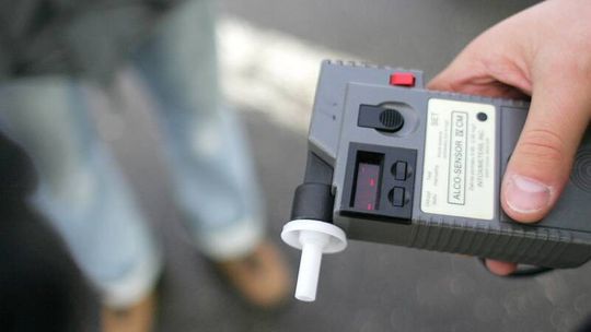 Poniatowa: Pijany kierowca busa wiózł 9 pasażerów