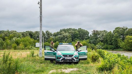 Pontonem przez granicę. 9 migrantów z Afganistanu zatrzymanych nad Bugiem 