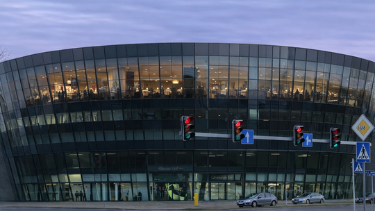 Popularna puławska galeria urośnie. Otworzą kino, tor kartingowy i restaurację