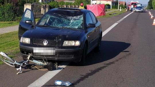 Poranna tragedia na drodze krajowej. Rowerzysta zmarł po potrąceniu przez samochód
