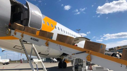 Port Lotniczy Lublin: Kolejny transport z maseczkami z Chin 