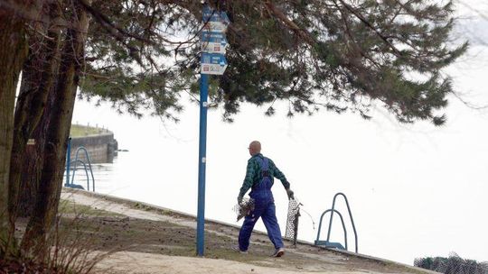 Porządki nad Zalewem Zemborzyckim. Za tydzień kajaki (zdjęcie)