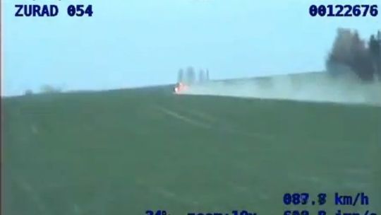 Pościg za audi na drodze Chełm-Piaski. Dziecko musiało uciekać z drogi (wideo)