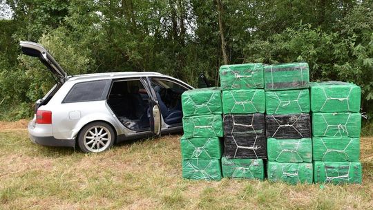 Pościg za przemytnikiem. Miał kontrabandę wartą 250 tys. zł