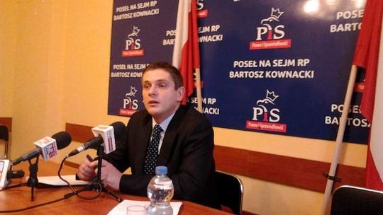 Poseł PiS chce walczyć o przywrócenie krzyży na Uniwersytecie