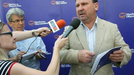 Poseł PO o artykule w \'Super Express\': To bezczelne świństwo