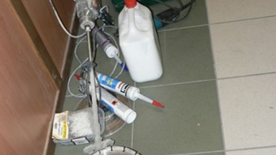 Posiedzą za narzędzia. Ukradli je z galerii handlowej