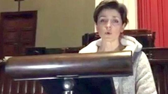 Posłanka PO Joanna Mucha śpiewa w Sejmie. "Nie pucz, kiedy odjadę" (wideo)
