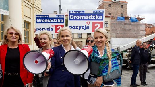 Posłanka Wcisło z ręką na temblaku apeluje: Kobiety idziemy na wybory! 