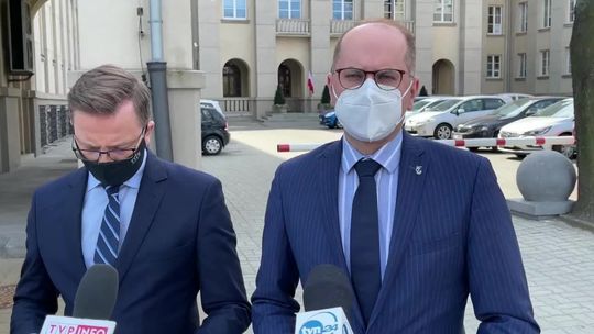 Posłowie KO złożyli w NIK dokumentację w sprawie kontroli zakupu respiratorów od firmy z Lublina