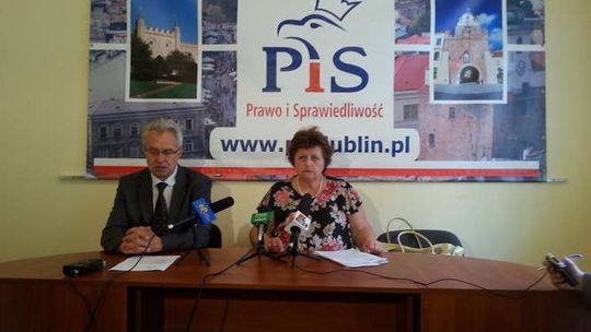 Posłowie PiS: Brak kontraktu dla COZL to skandal