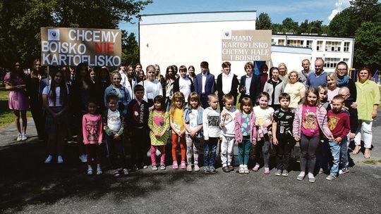 Pospolite ruszenie w obronie szkoły w Puławach. Rodzice i uczniowie sami mają zebrać pieniądze